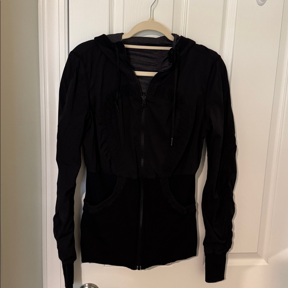 Lululemon Dance Studio jacket, reservable, size 12, black and gray. - Picture 3 of 9
